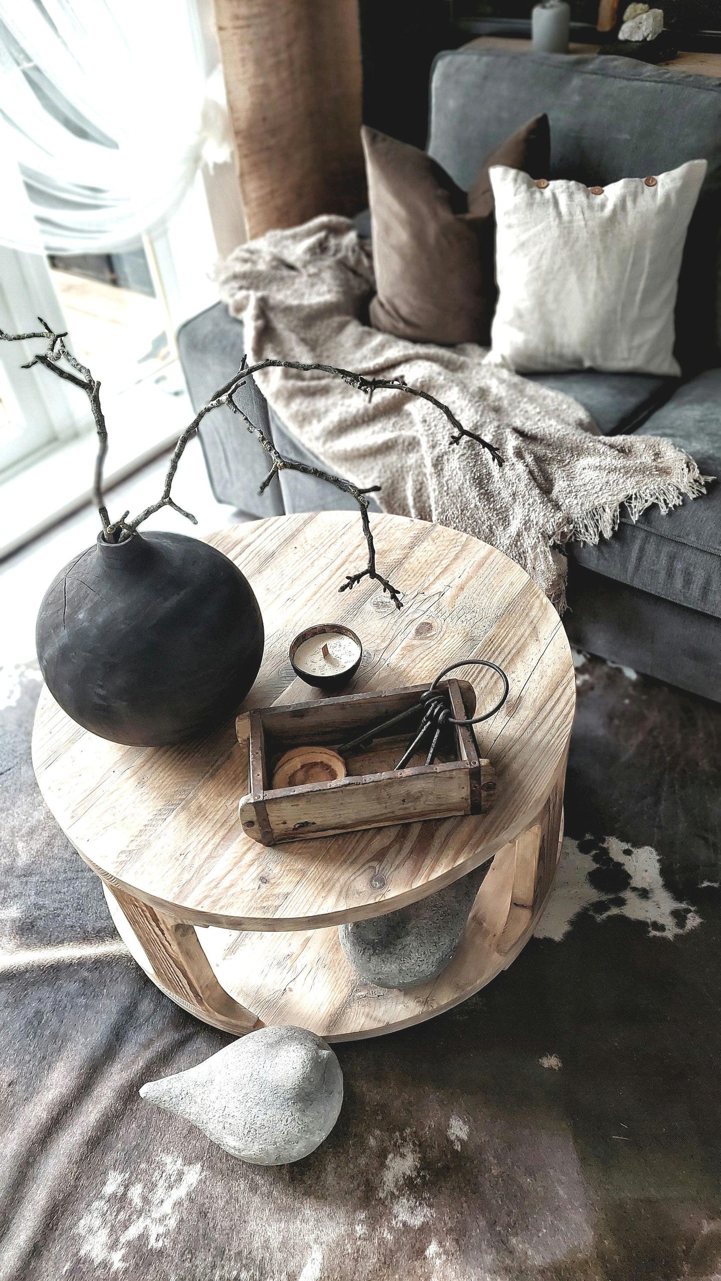 Rustic Wooden Round Coffee Table / Low Coffee Table with Shelf / Wooden Side Table / Round Bedside Table